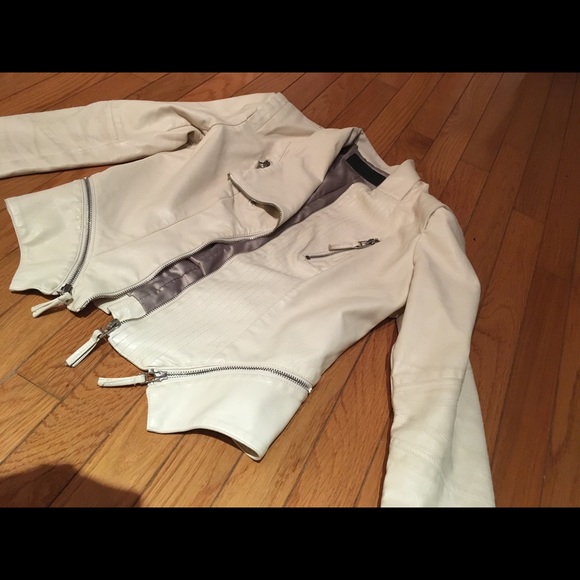 Blank NYC Jackets & Blazers - Blank NYC white faux leather jacket small